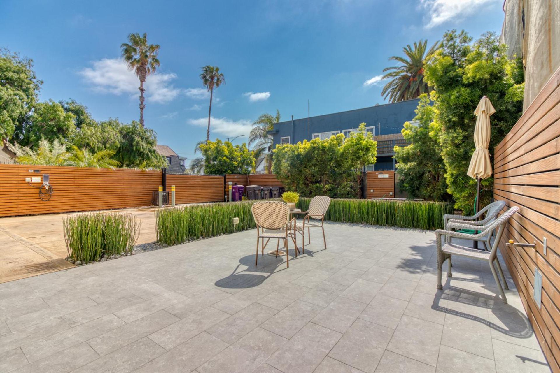 East Village Apartments Long Beach Exterior photo